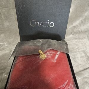 NIB OVCIO 100% Cashmere Flexknit Wrap Bright Red